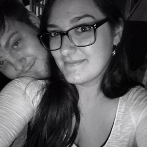 Meet your Posher, Demi